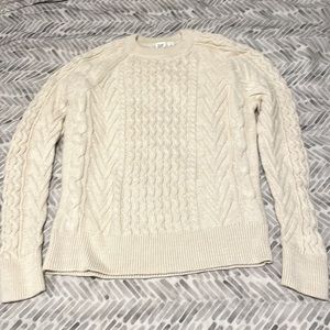 Gap - Cozy Cable Knit Crew Neck Sweater Size Medium